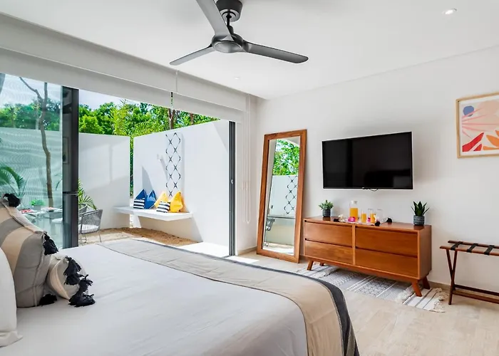 Central Park Lagunas Aparthotel