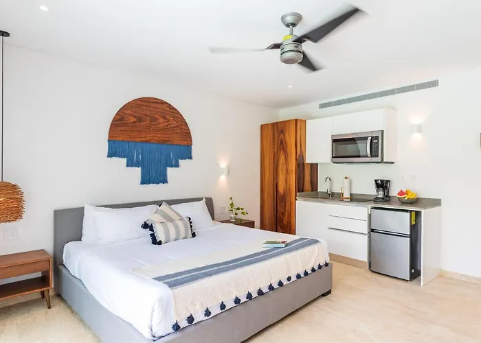 Central Park Lagunas Aparthotel
